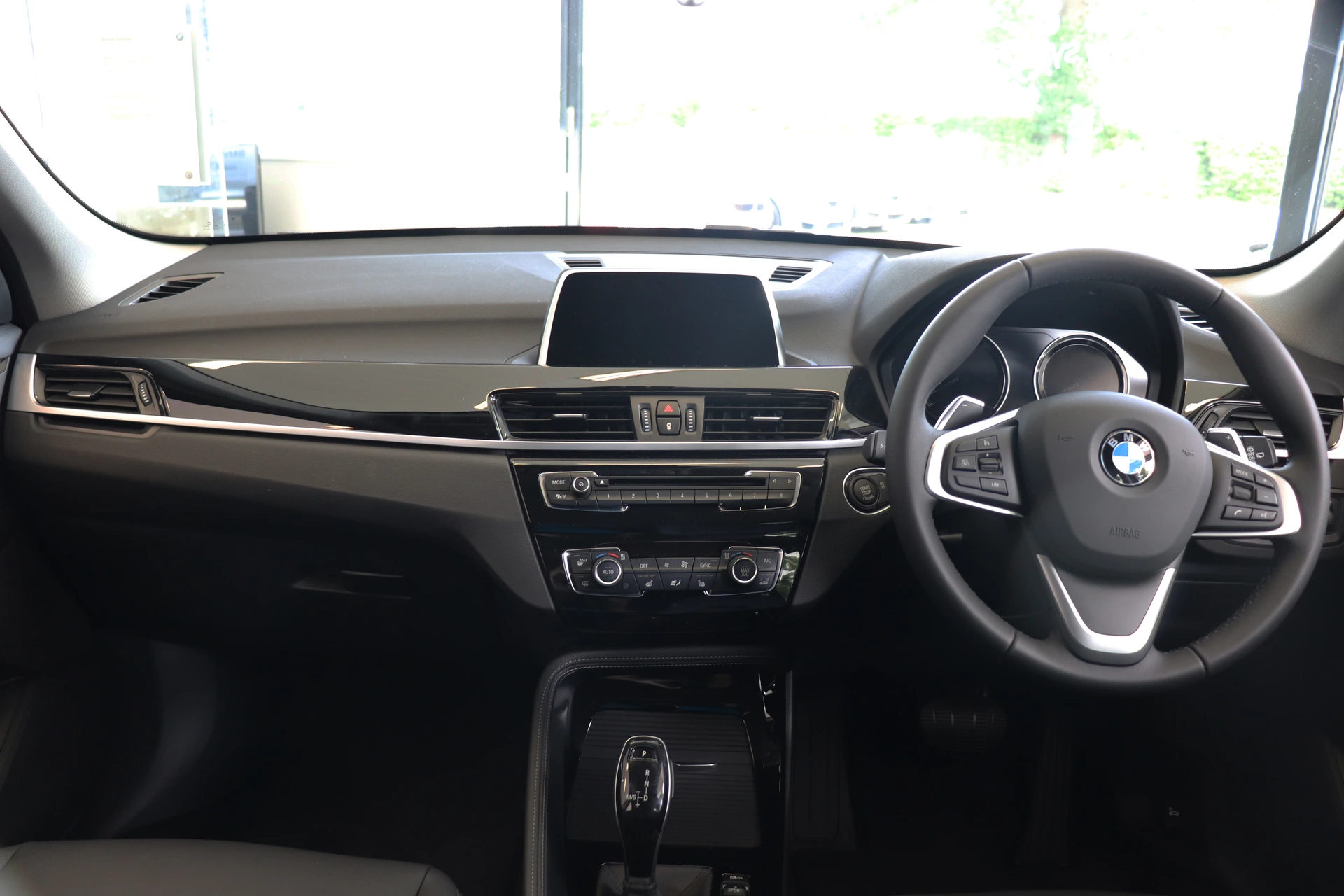 Otomobil iç trim uygulamaları / Automotive interior trim applications